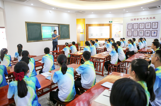 江西中医药大学：中医药文化走进红谷滩区碟子湖学校