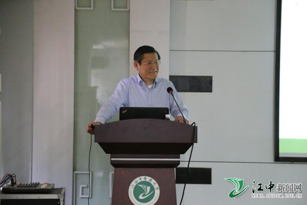 天津中医药大学副校长程翼宇受邀来校作学术报告