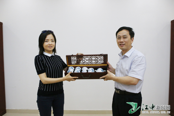 法国CLESI克莱西高等教育学院一行来校考察