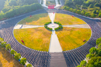 江西中医药大学:国旗下的思政课