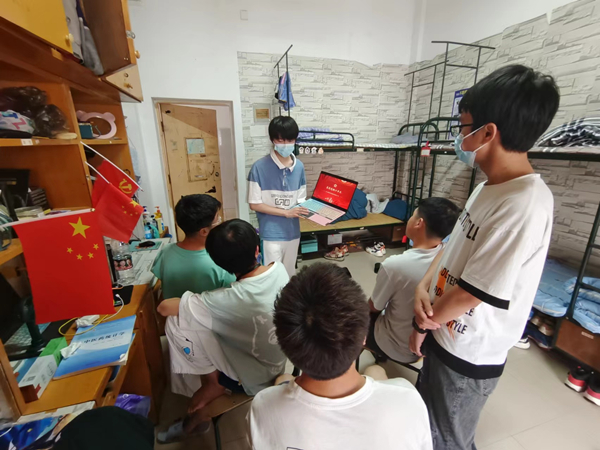 药学院开展“青春献礼二十大 强国有我新征程” 主题宣传教育活动