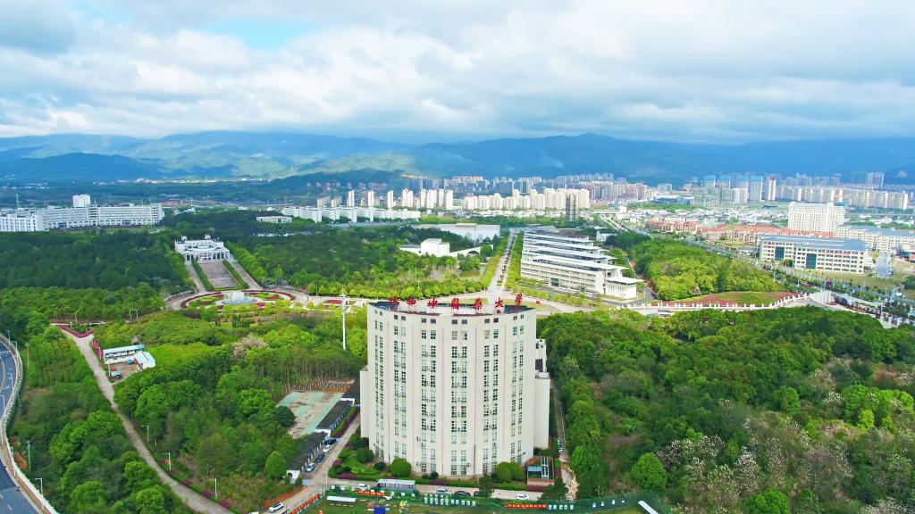 江西中医药大学湾里区图片