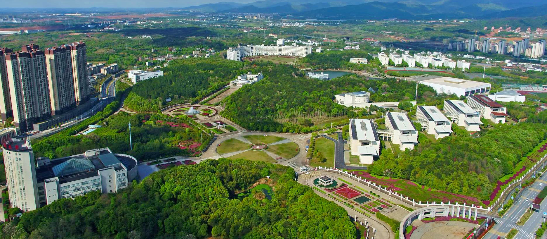 江西中医药大学湾里区图片